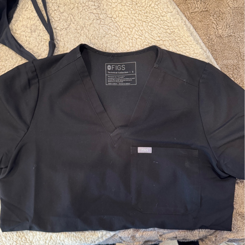 Figs Catarina One Pocket Scrub Top, size S